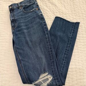 American Eagle super high rise straight ripped jeans women’s